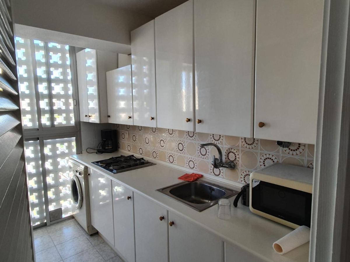 Edificio Karola Playa Levante Apartment